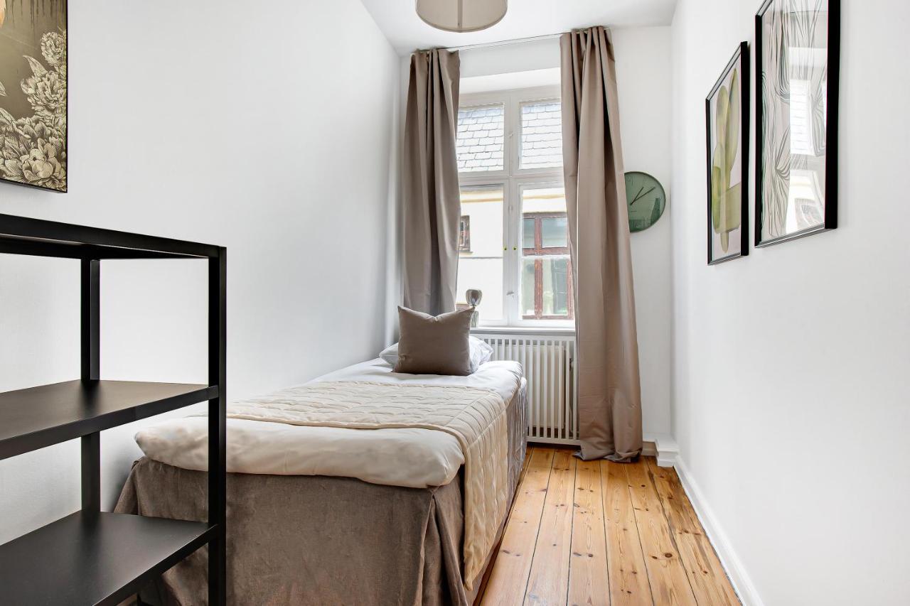 Sanders Square - Spacious Six-Bedroom Apartment Near Amalienborg โคเปนเฮเกน ภายนอก รูปภาพ