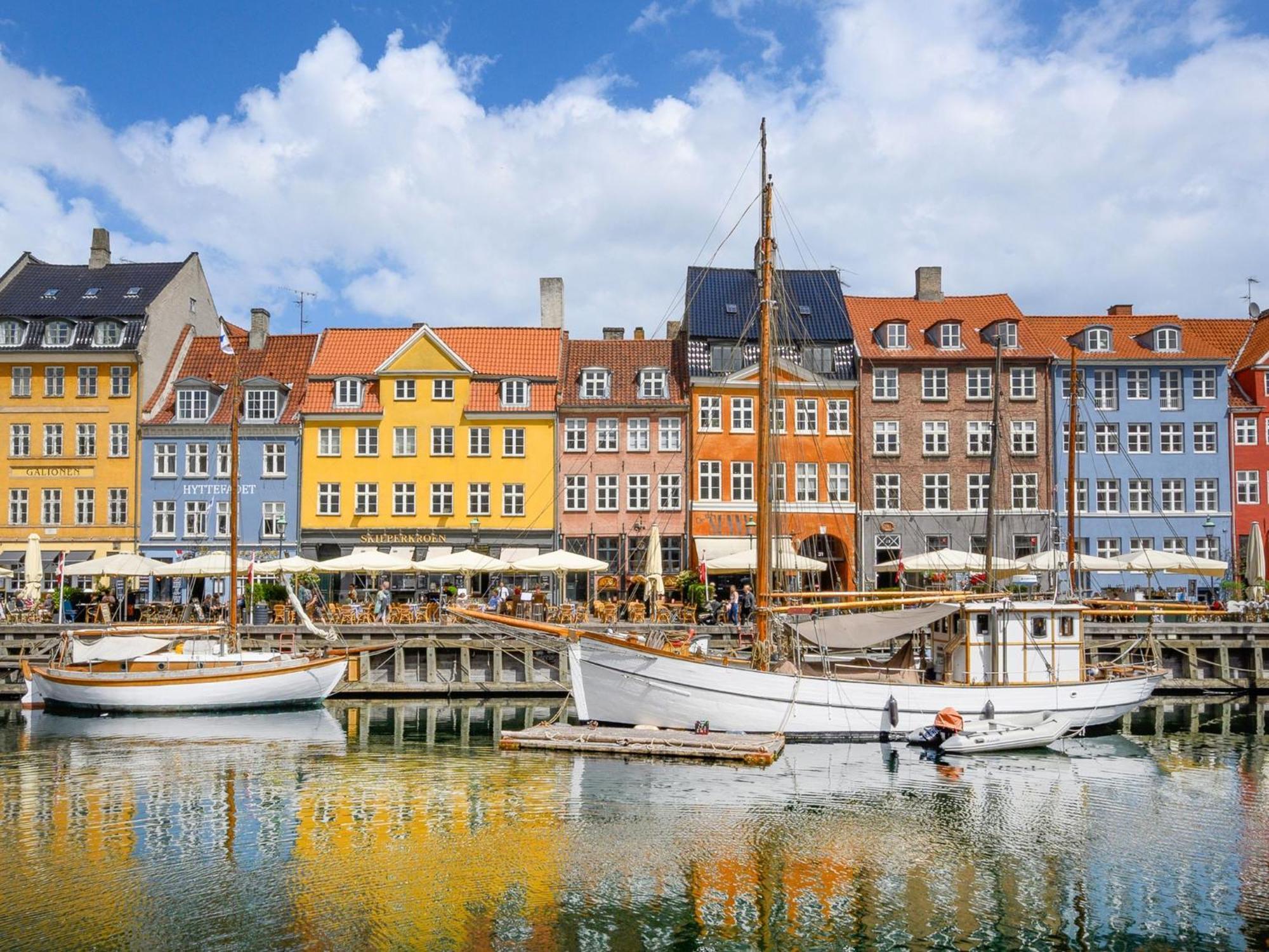 Sanders Square - Spacious Six-Bedroom Apartment Near Amalienborg โคเปนเฮเกน ภายนอก รูปภาพ